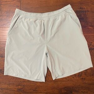 Lululemon men’s pace breaker lined 9” LM7ANTS shorts size XL arctic green